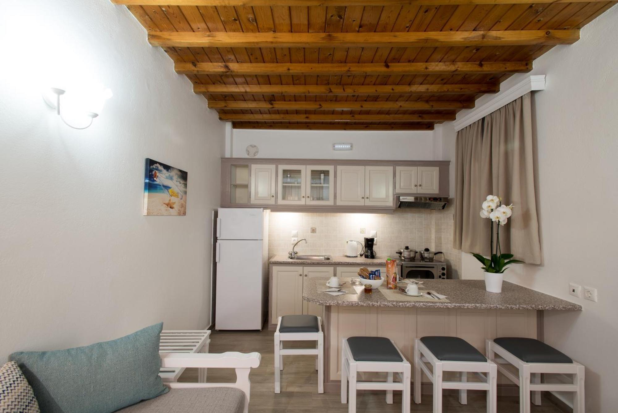 אורנוס Filoxenia Apartments מראה חיצוני תמונה