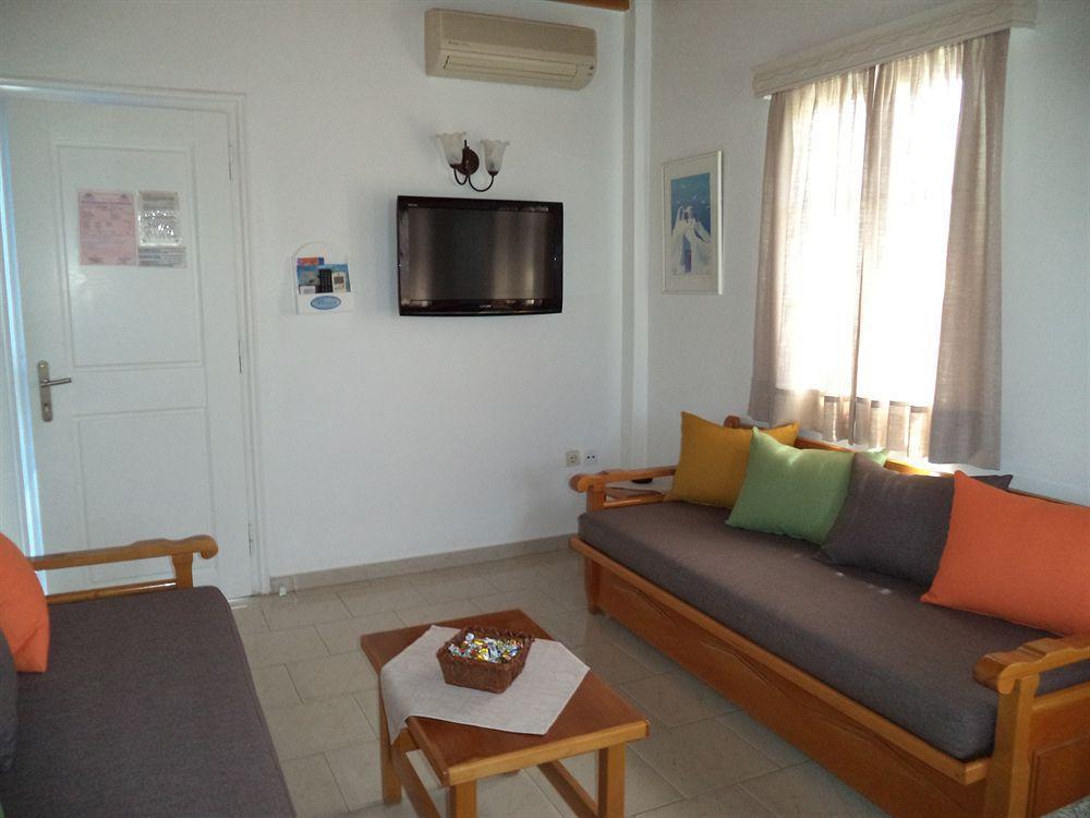 אורנוס Filoxenia Apartments מראה חיצוני תמונה